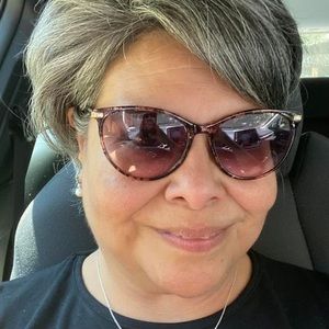 Meet your Posher, Veronica